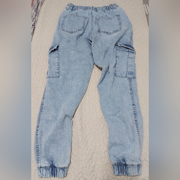 Ardene Jeans - Picture 2 of 11